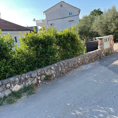 Villa Mira ***** Pinezići Esterno foto