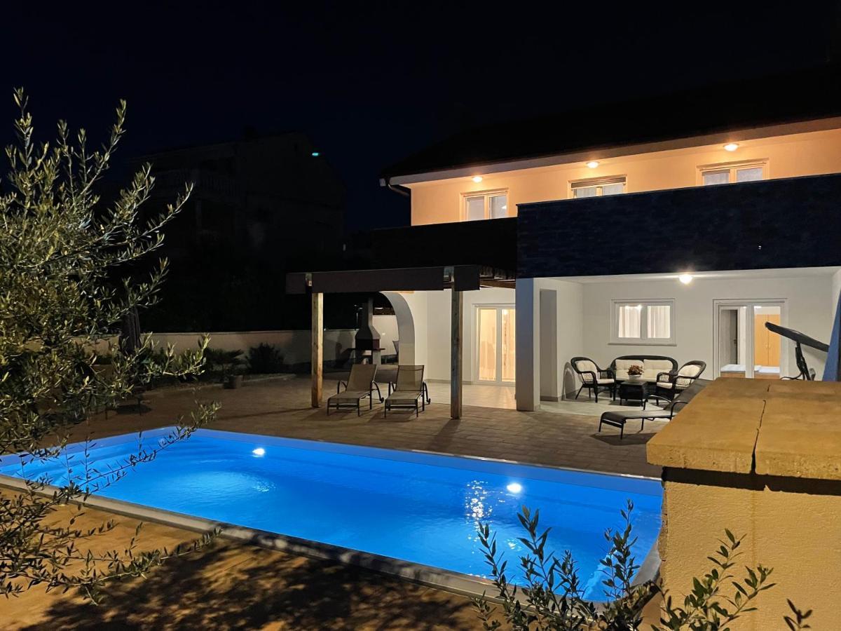 Villa Mira ***** Pinezići Esterno foto