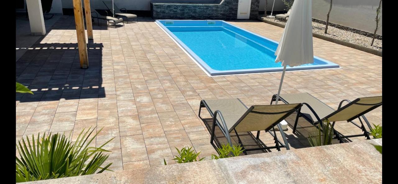 Villa Mira ***** Pinezići Esterno foto