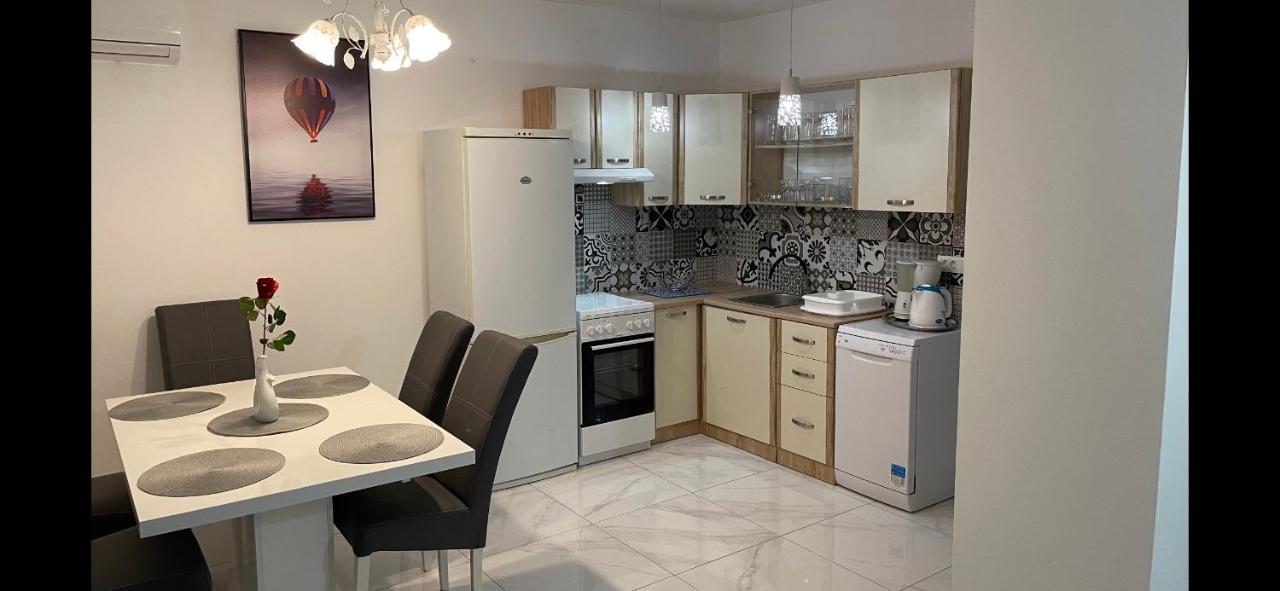 Villa Mira ***** Pinezići Esterno foto