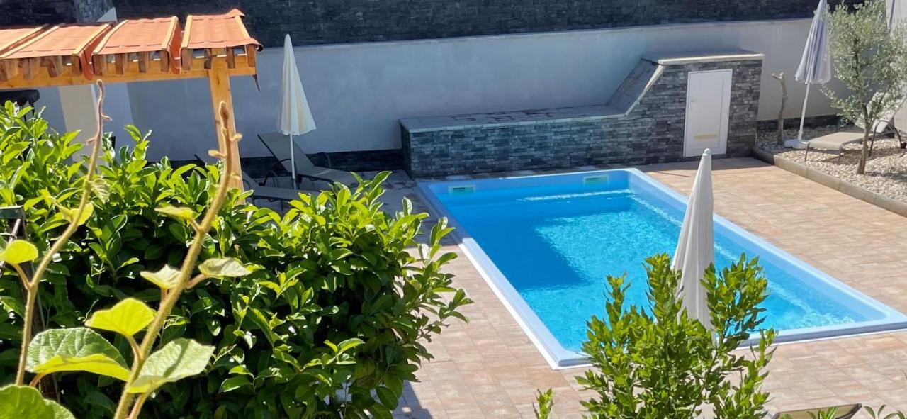 Villa Mira ***** Pinezići Esterno foto