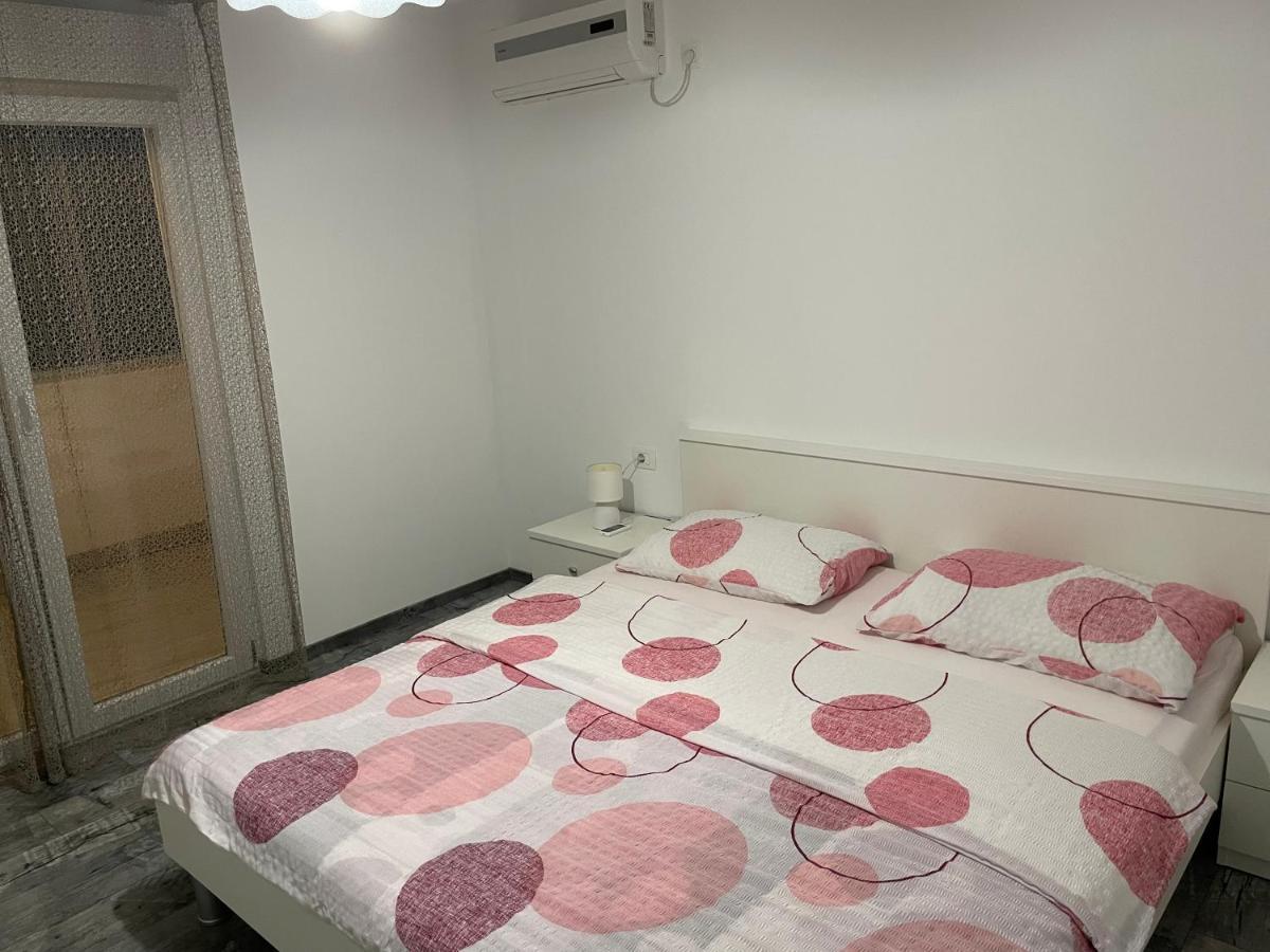 Villa Mira ***** Pinezići Esterno foto